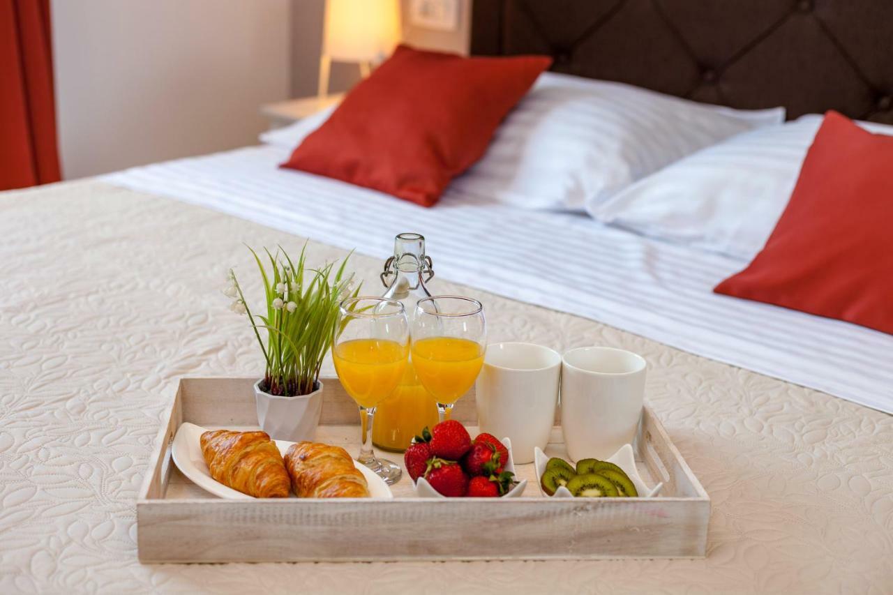 Apartments Solmar Podstrana Luaran gambar